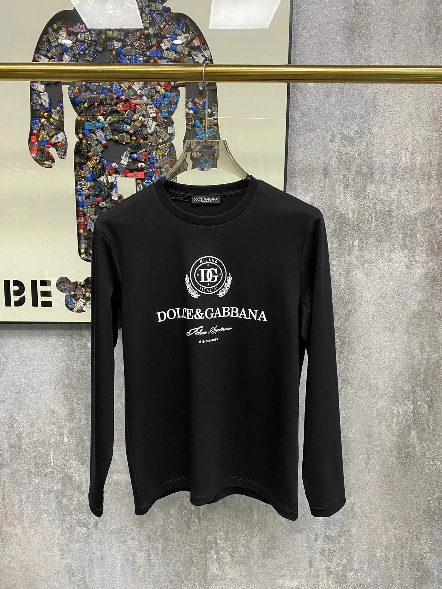 Dolce & Gabbana Black Long-Sleeve Tee with Logo Crest Print